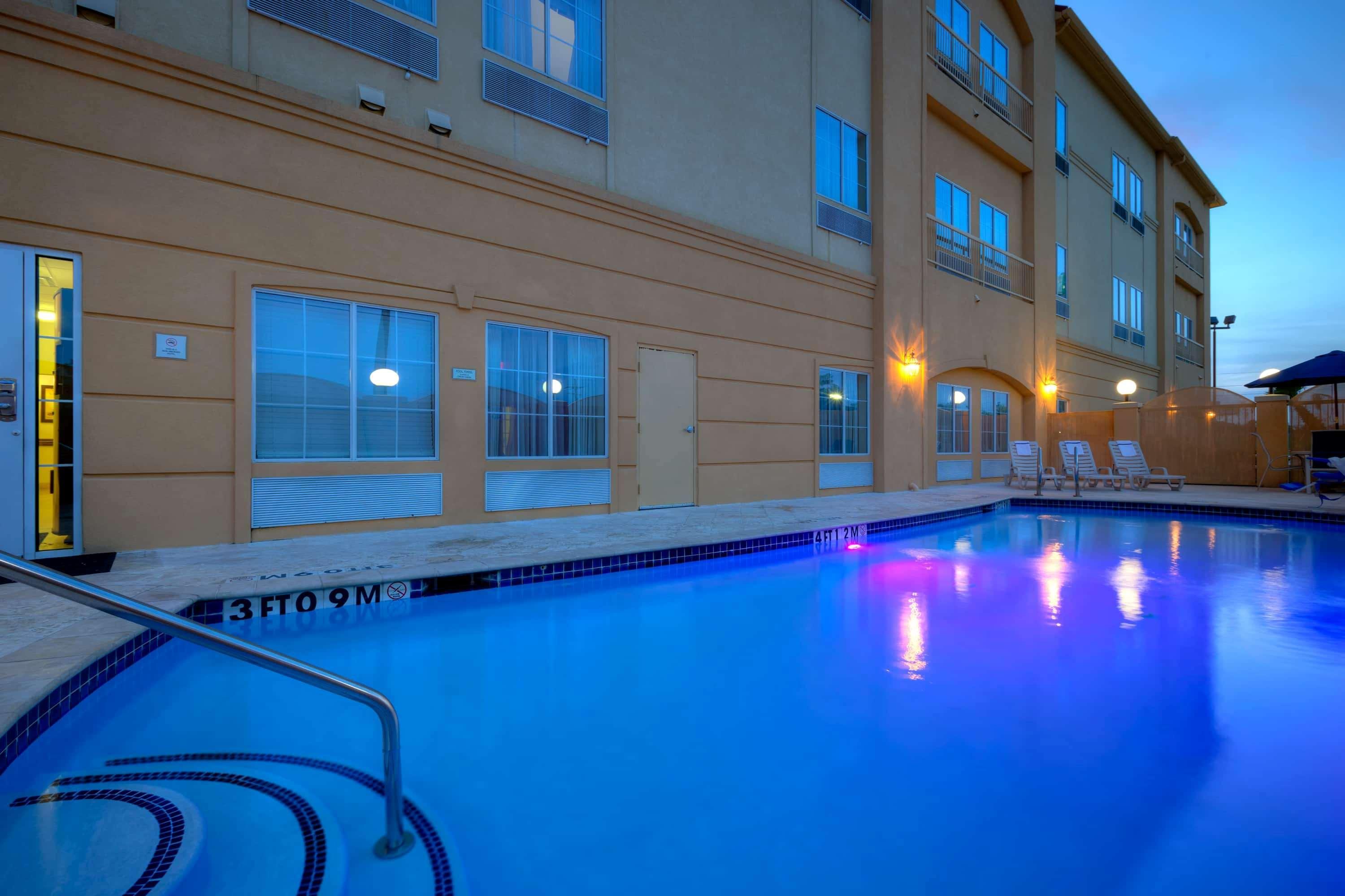 La Quinta By Wyndham Houston New Caney Esterno foto
