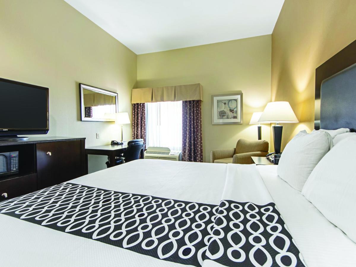 La Quinta By Wyndham Houston New Caney Esterno foto